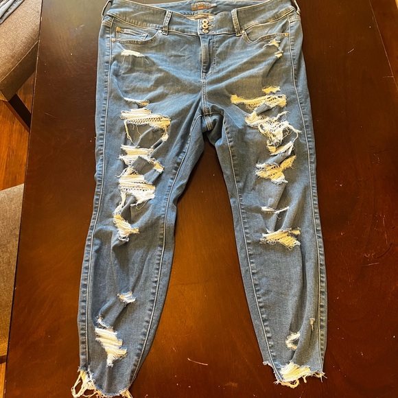 Torrid Jeans Fishnet Deconstructed Legging Jeans Skinny Super Soft Size 20 Short - Picture 5 of 8